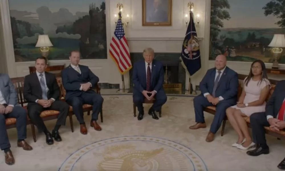 ''Μέλια'' Τραμπ για Ερντογάν μπροστά στον πάστορα Μπράνσον: ''Ο Ρετζέπ είναι καλός άνθρωπος''!